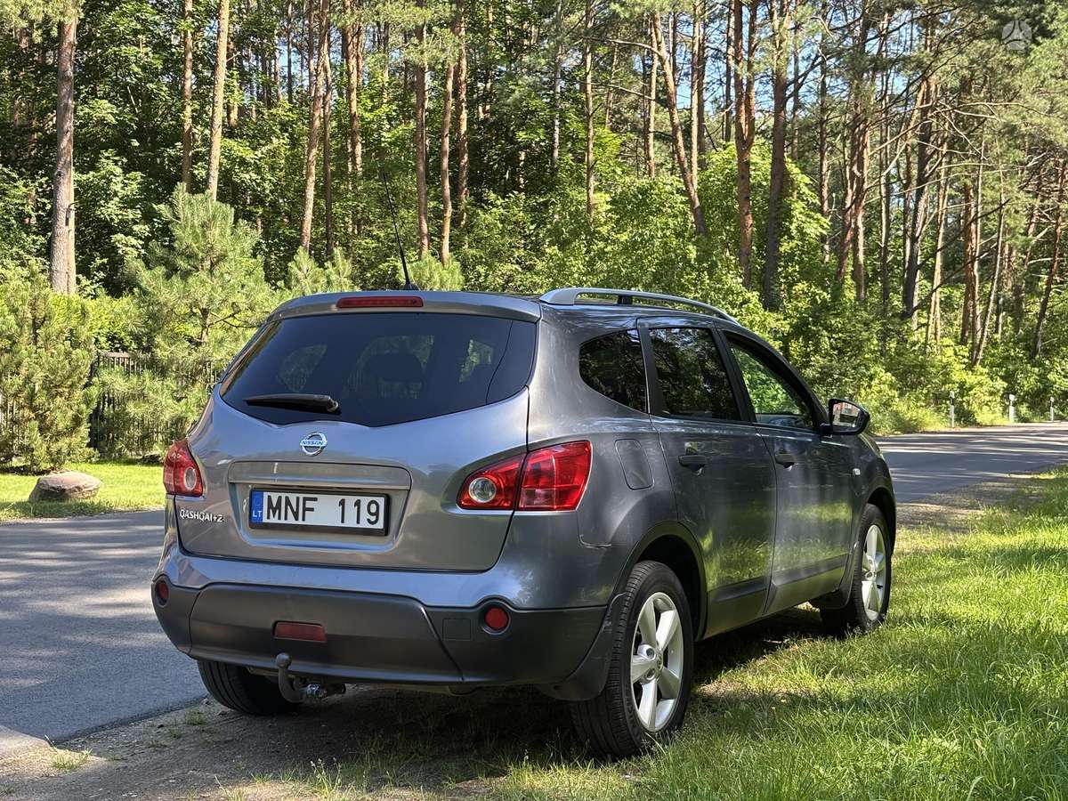 Nissan Qashqai+2 2009 — engine 1598 cm³, 114 HP (84kW)