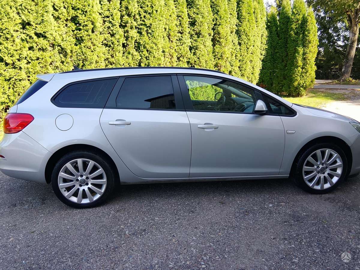 Opel Astra 2015 — photo 6