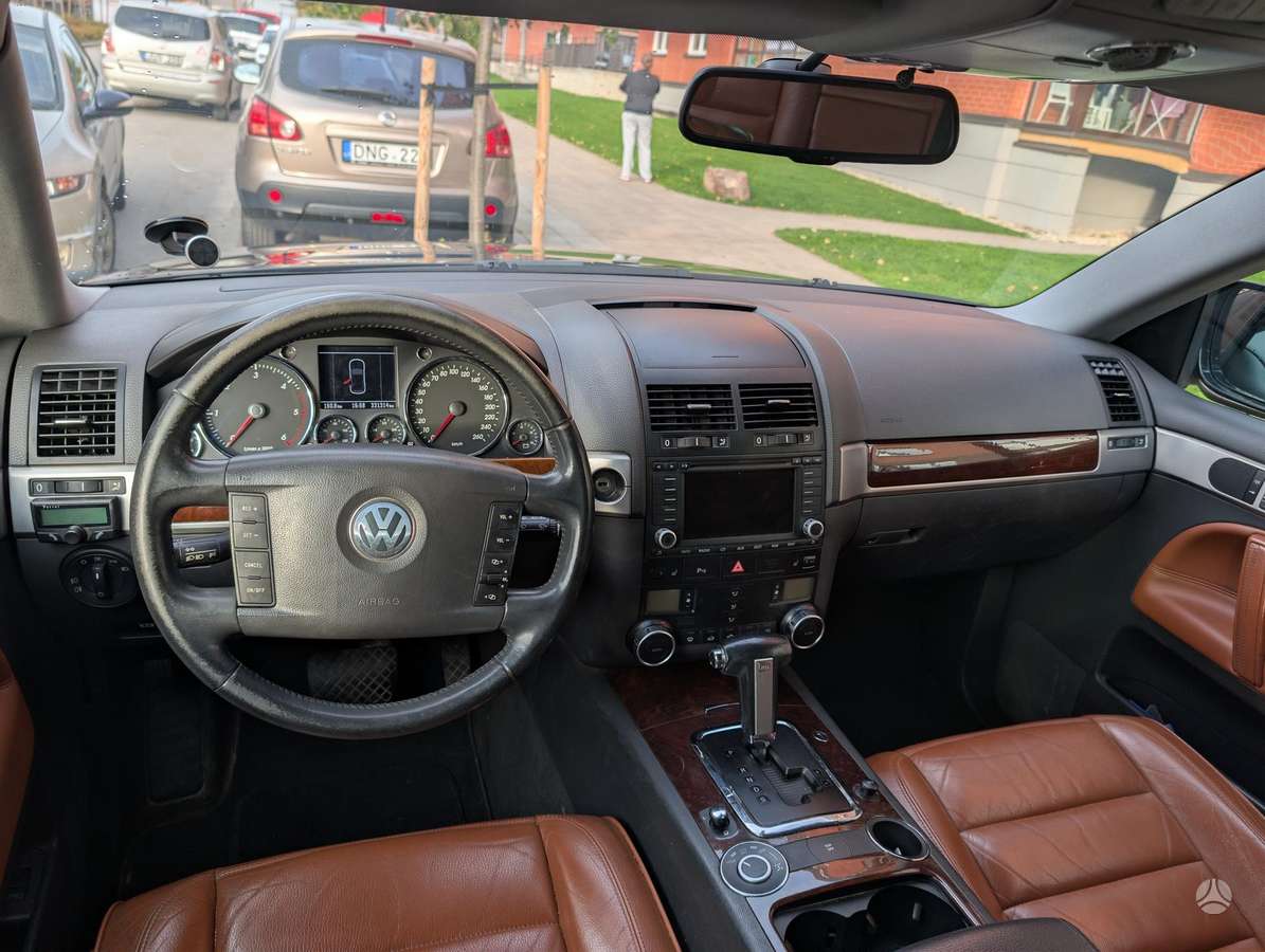 Volkswagen Touareg 2006 — photo 6