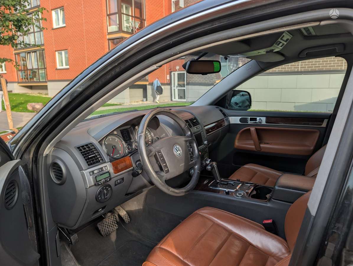 Volkswagen Touareg 2006 — photo 7