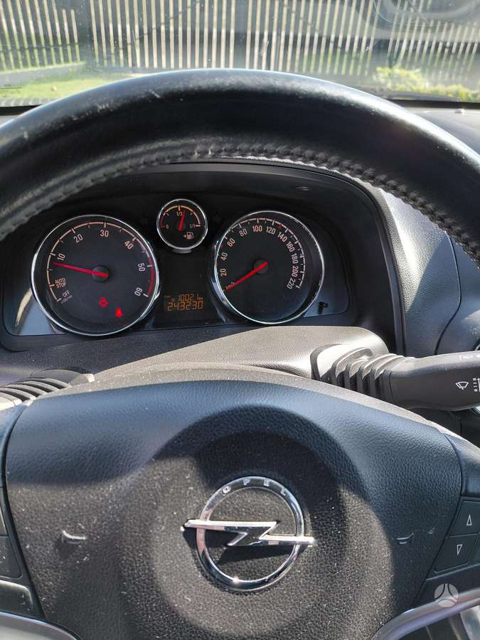 Opel Antara 2013 — photo 6