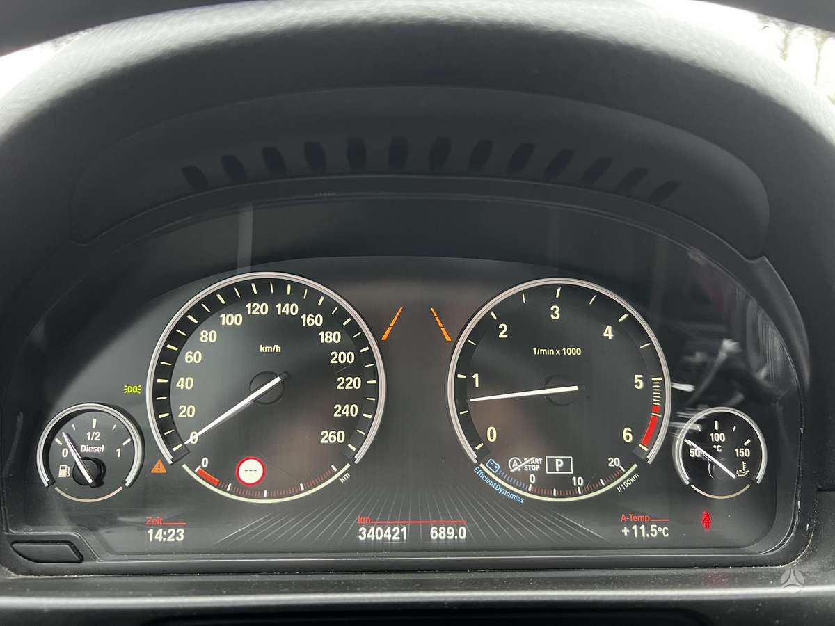 BMW 530 2014 — photo 12