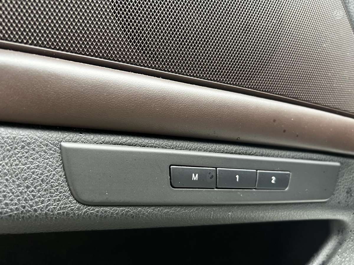 BMW 530 2014 — photo 20