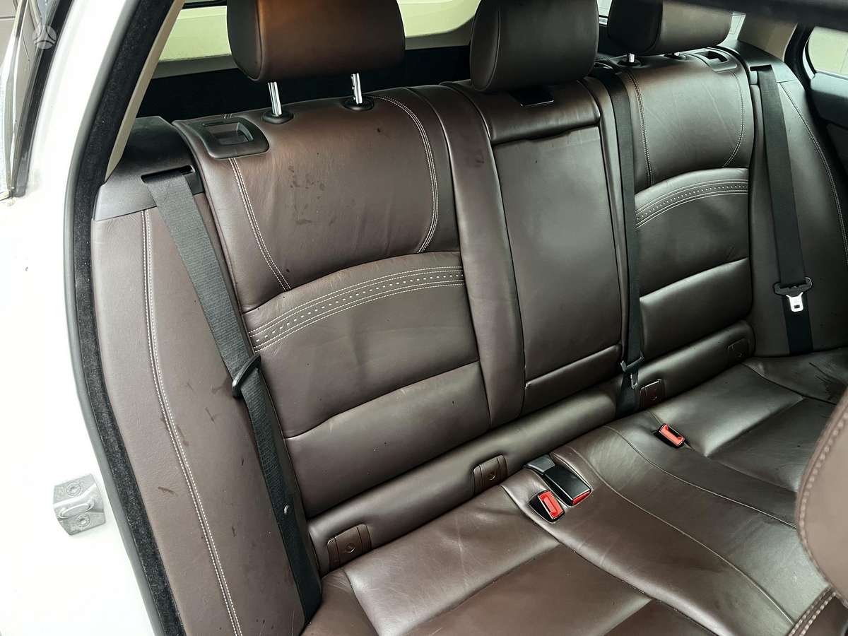BMW 530 2014 — photo 25