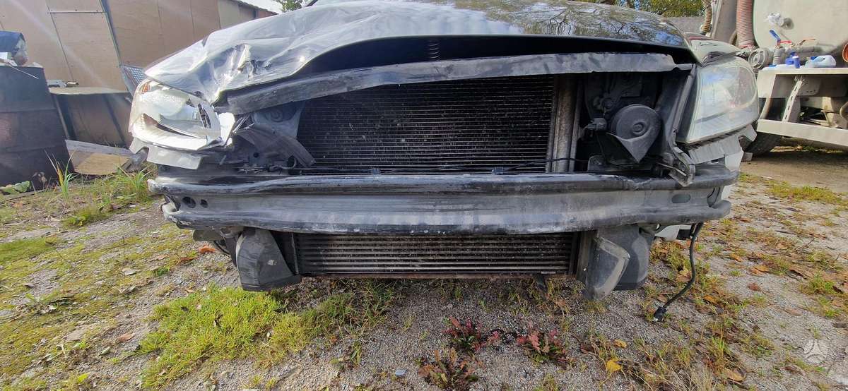 Volvo V70 2009 — вигляд ззаду
