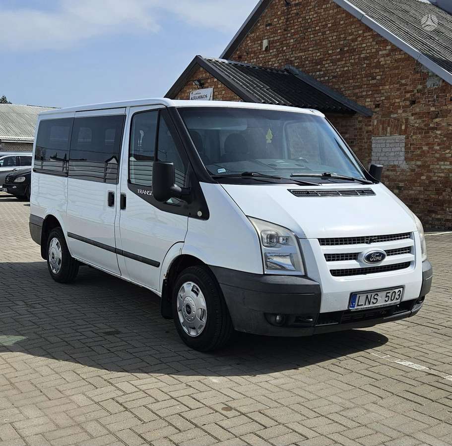 Ford Transit 2013 — rear view