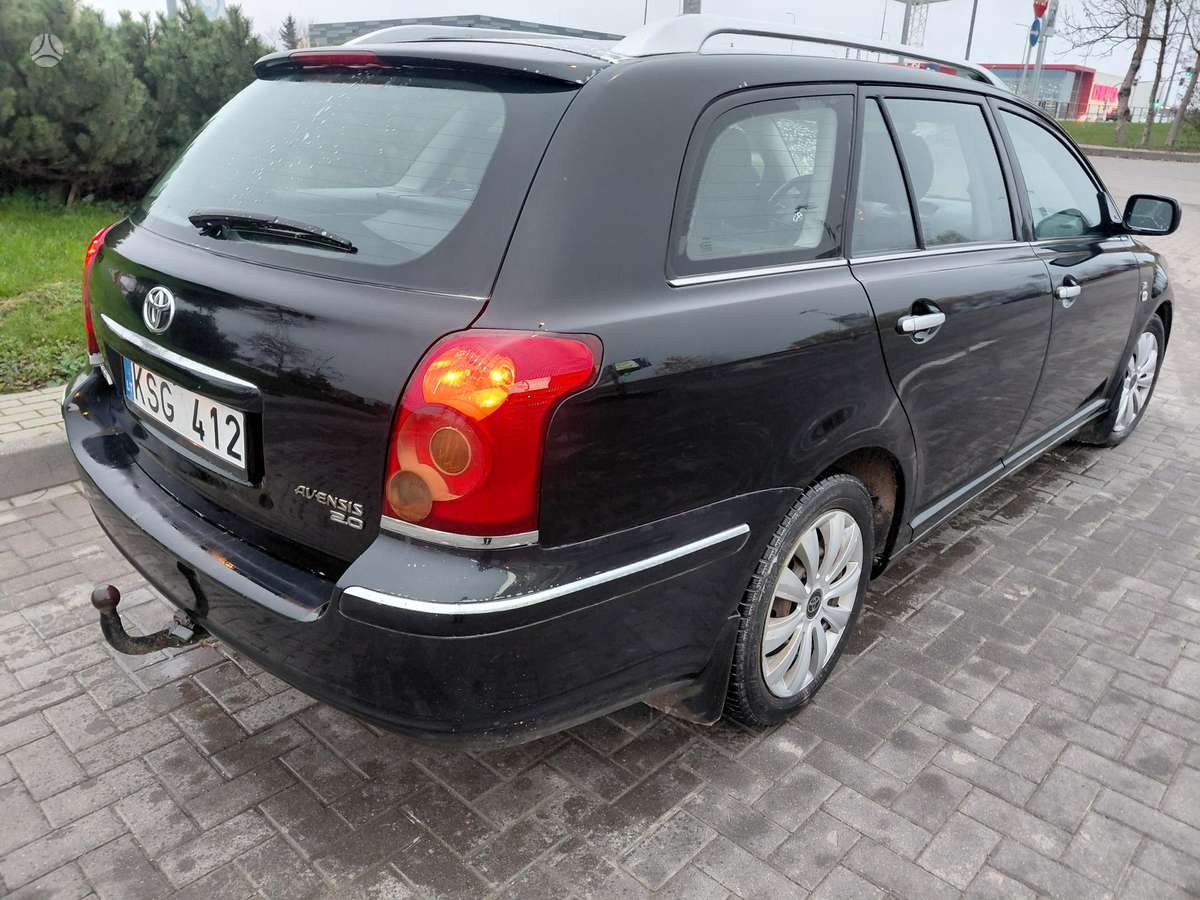 Toyota Avensis, 2005