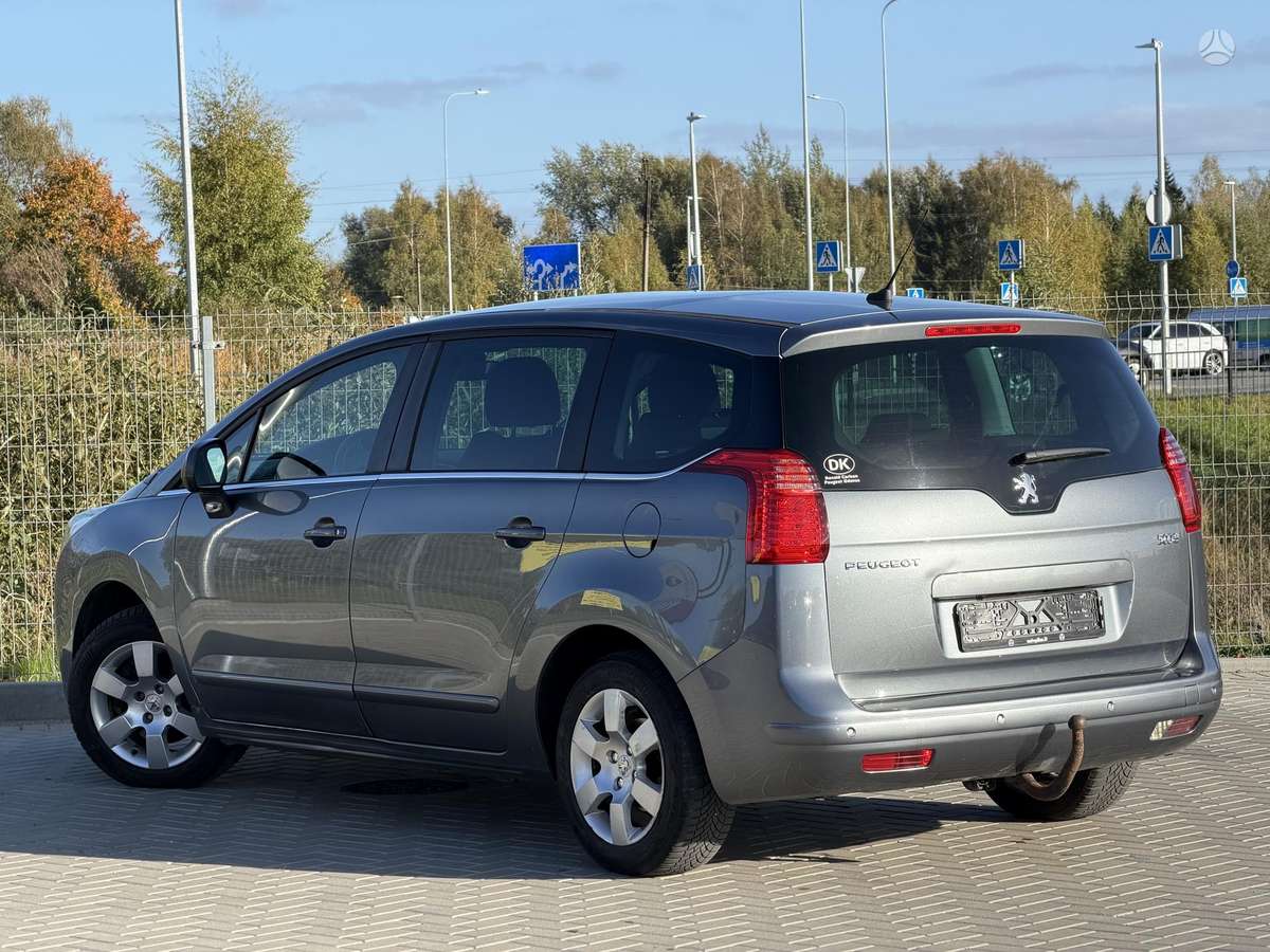 Peugeot 5008 2012 — двигун 1997 cm³, 150 HP (110kW)