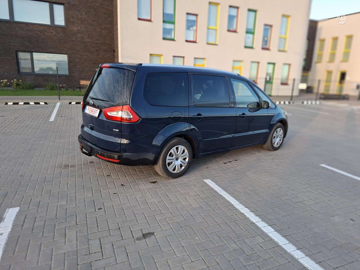 Ford Galaxy 2010 — фото 10