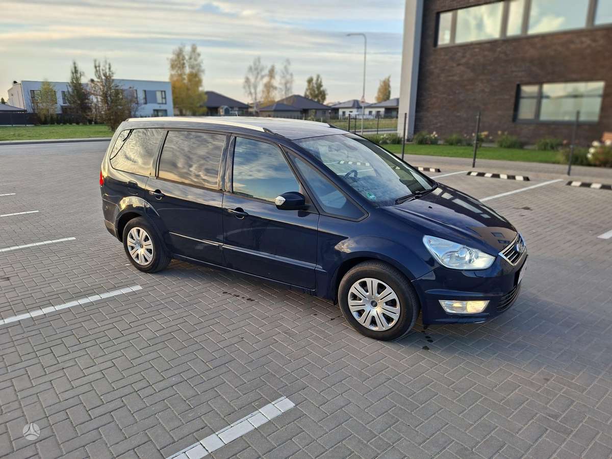 Ford Galaxy 2010 — фото 14