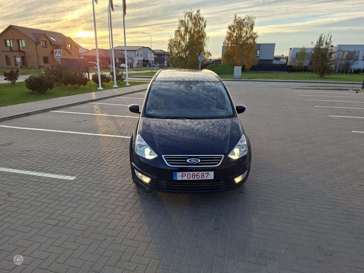 Ford Galaxy 2010 — фото 20