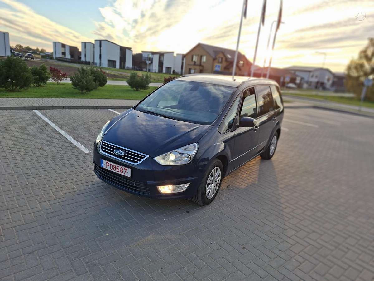 Ford Galaxy 2010 — фото 22