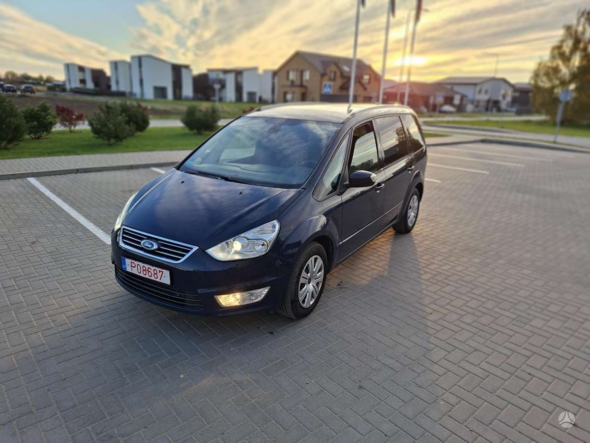 Ford Galaxy 2010 — фото 23
