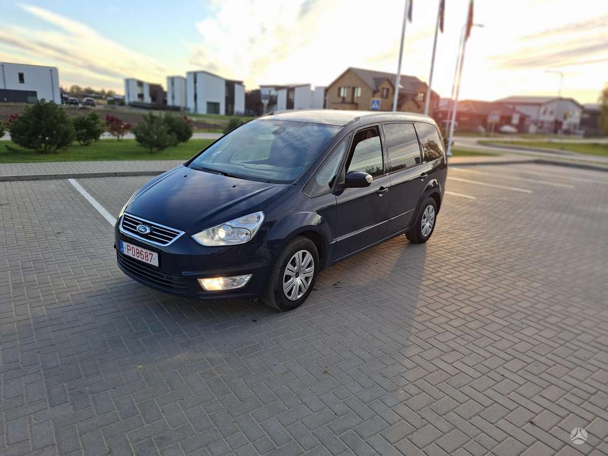 Ford Galaxy 2010 — фото 24