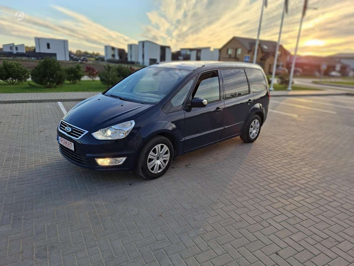 Ford Galaxy 2010 — фото 25