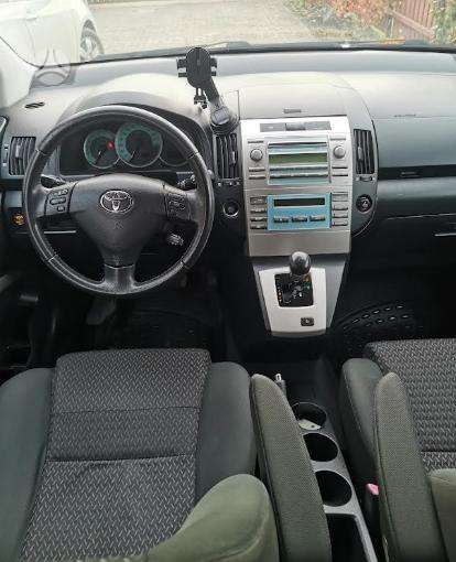Toyota Corolla 2008 — interior