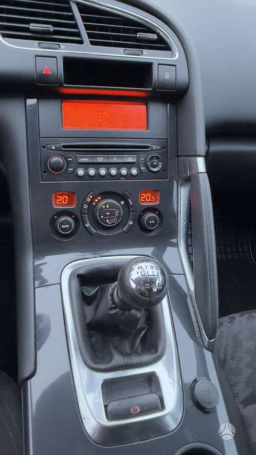 Peugeot 3008 2010 — photo 16