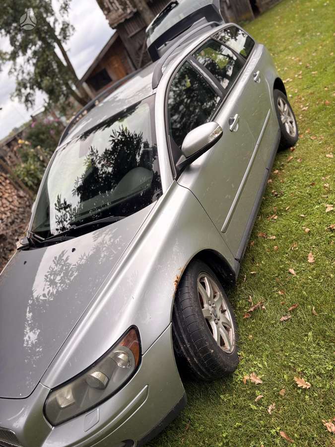 Volvo V50 2007 — вигляд ззаду