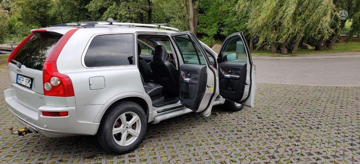 Volvo XC90 2005 — interior
