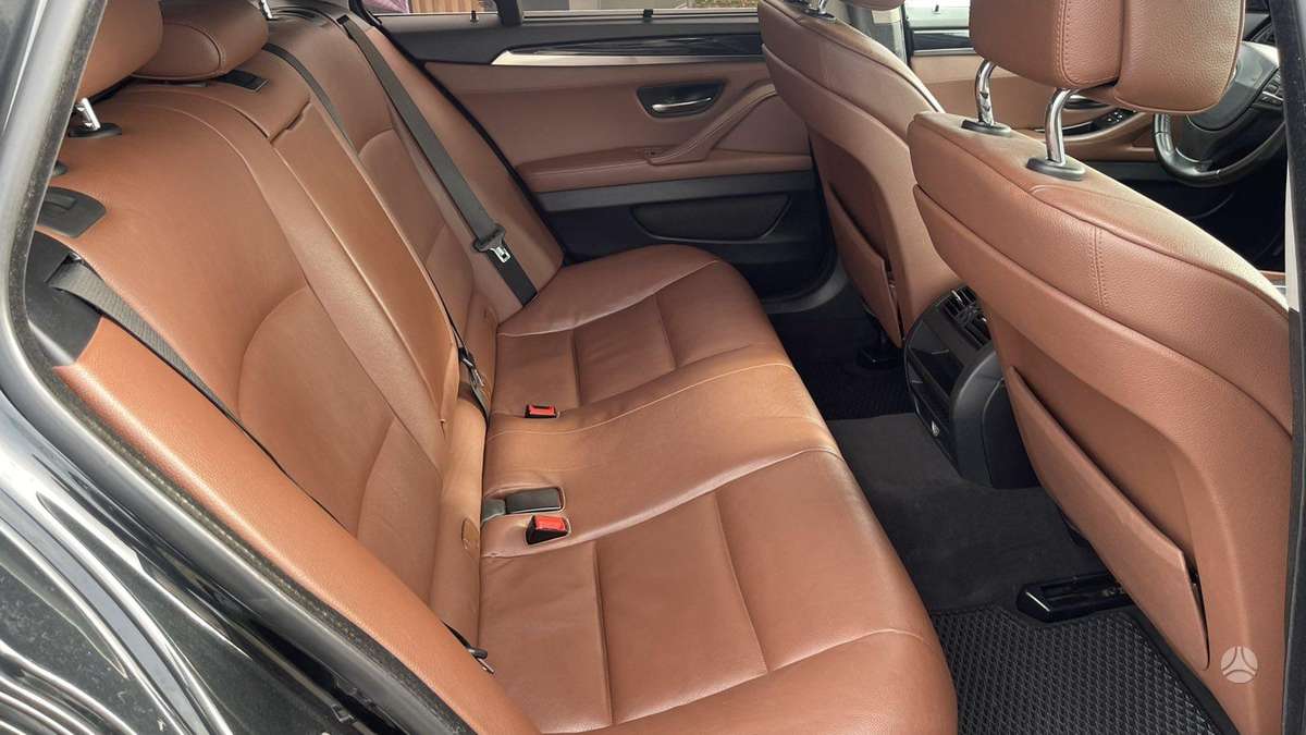 BMW 520 2011 — photo 15