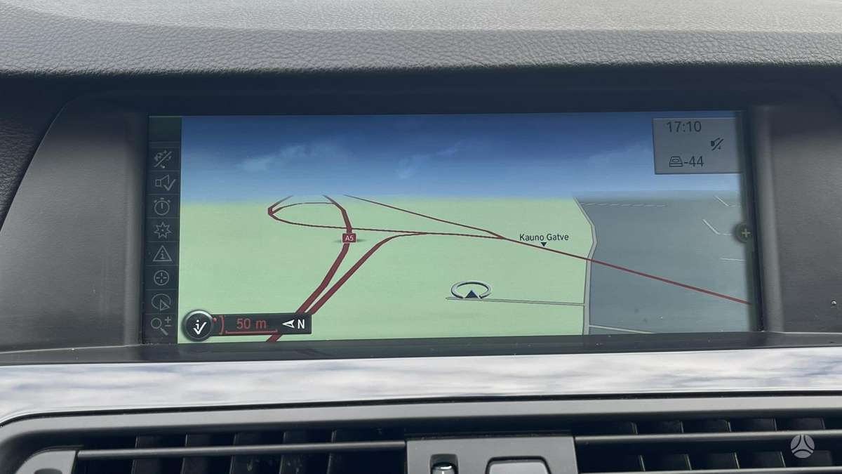 BMW 520 2011 — photo 20
