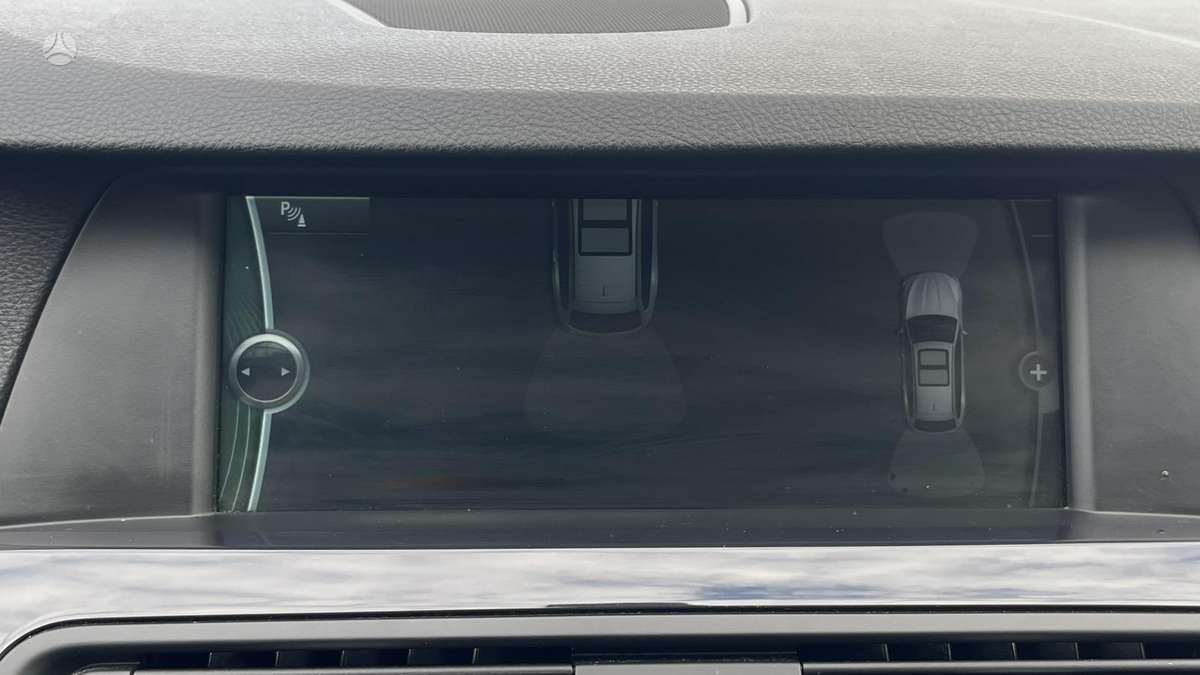 BMW 520 2011 — photo 28