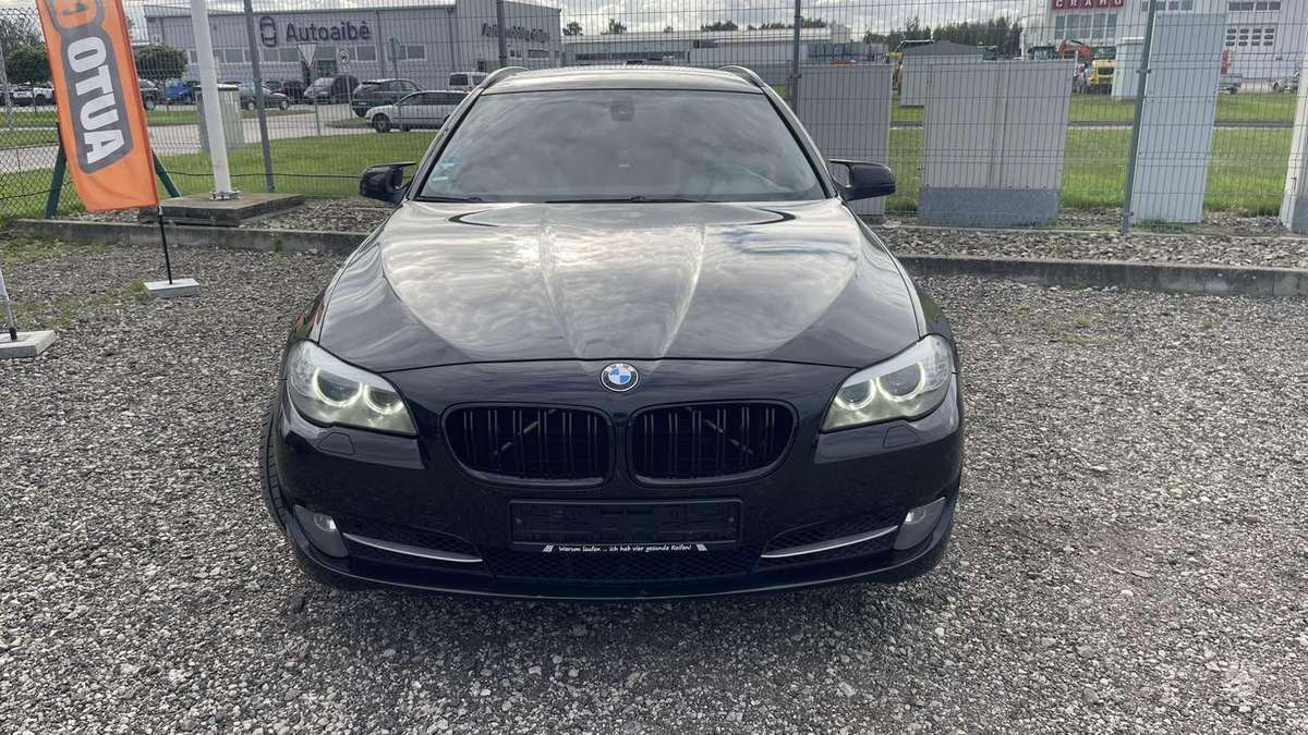 BMW 520 2011 — photo 6