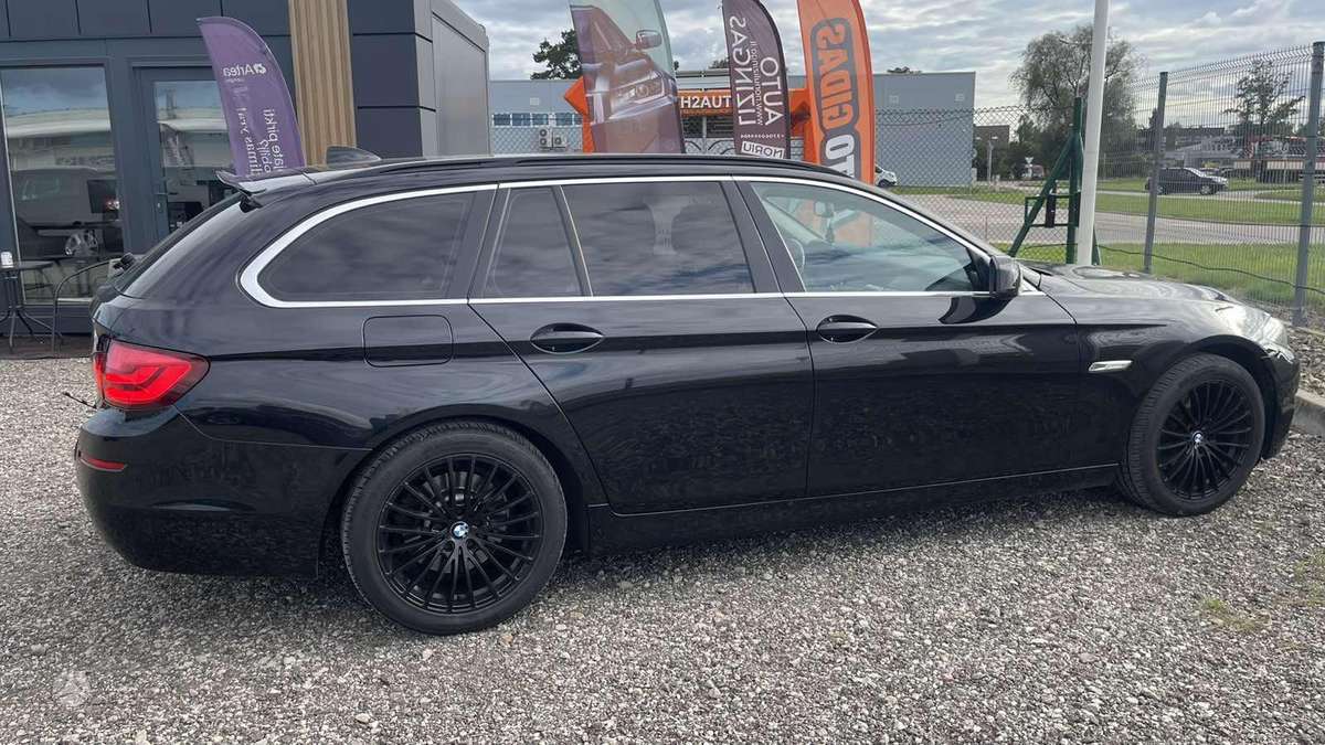 BMW 520 2011 — photo 8