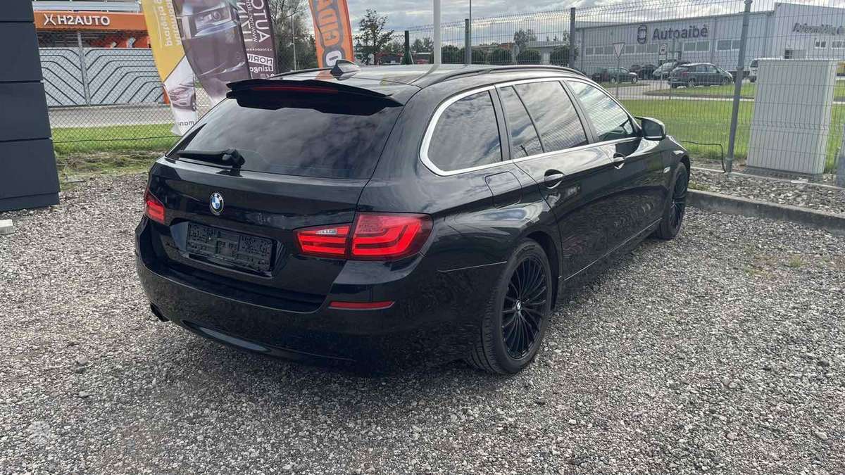 BMW 520 2011 — photo 9