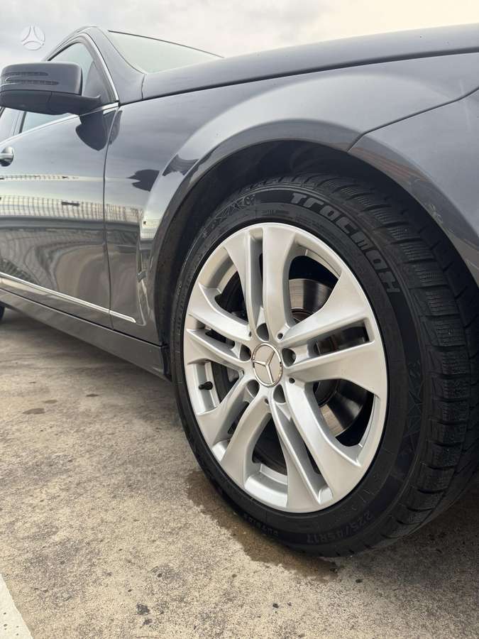 Mercedes-Benz C250 2012 — photo 10