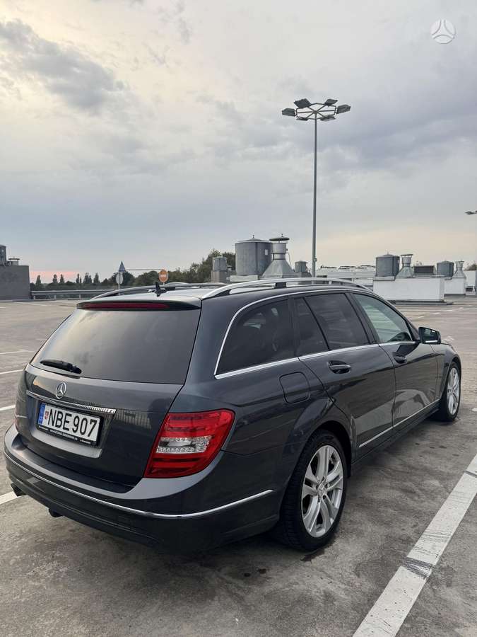 Mercedes-Benz C250 2012 — engine 2143 cm³, 204 HP (150kW)