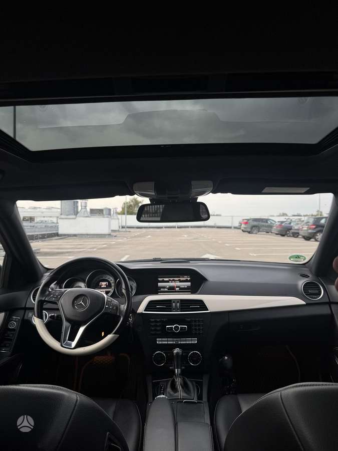 Mercedes-Benz C250 2012 — photo 6