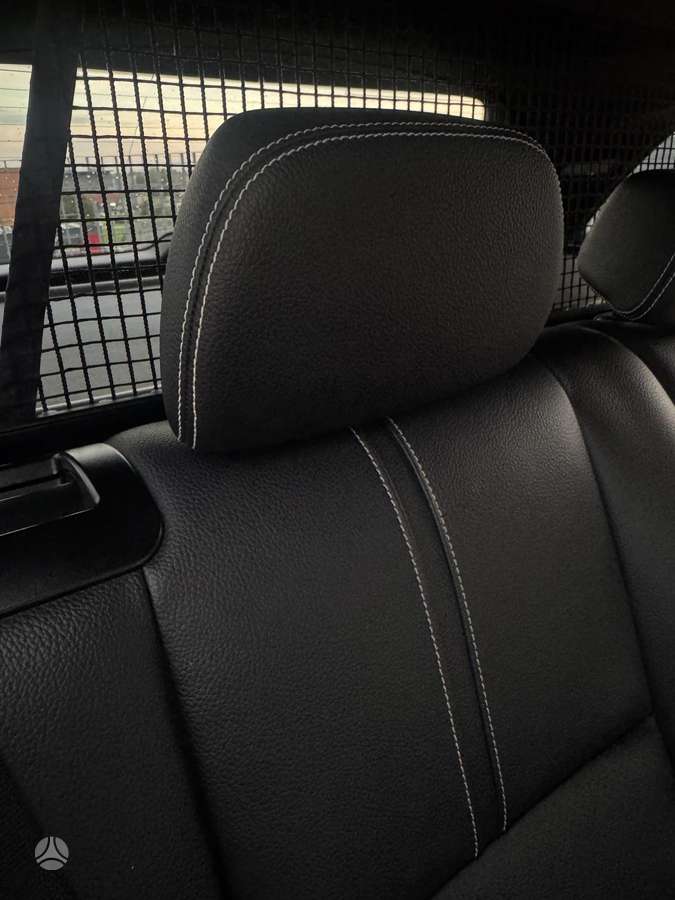 Mercedes-Benz C250 2012 — photo 8