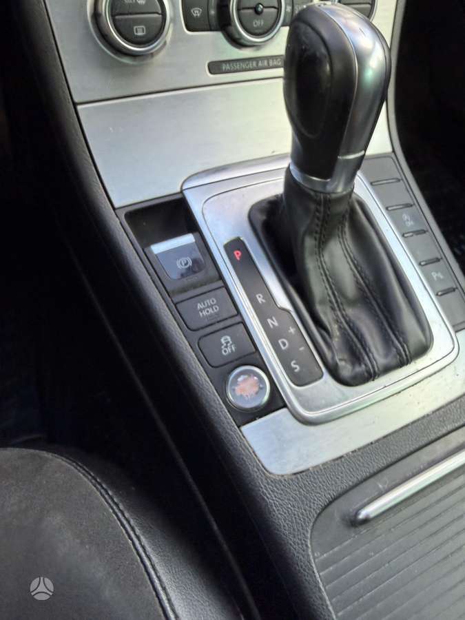 Volkswagen Passat 2014 — photo 11
