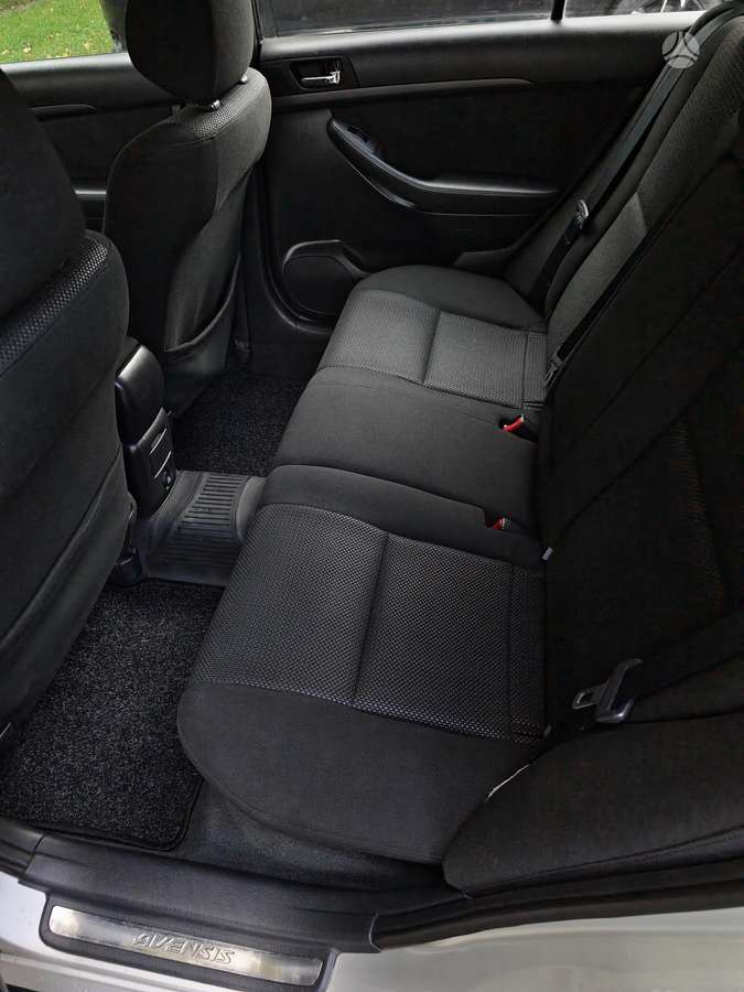 Toyota Avensis 2006 — photo 11