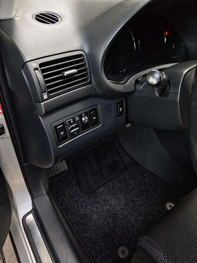 Toyota Avensis 2006 — photo 13