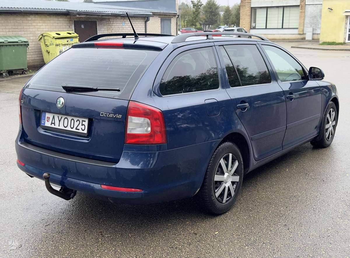 Skoda Octavia 2011 — фото 6