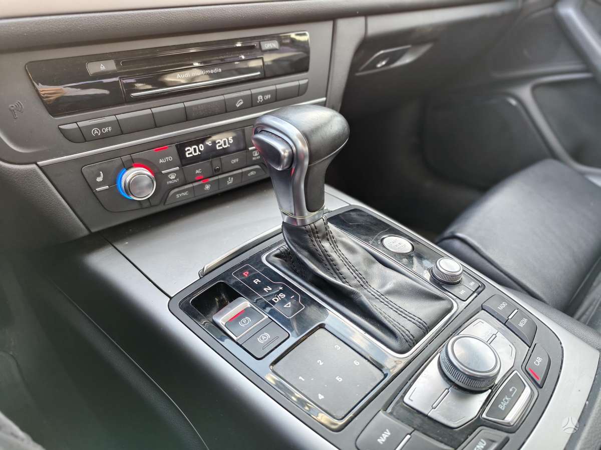 Audi A6 2012 — photo 10