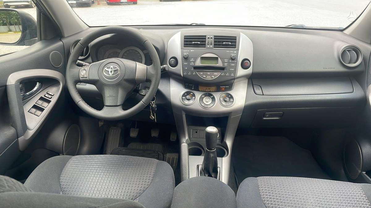 Toyota RAV4 2009 — photo 14