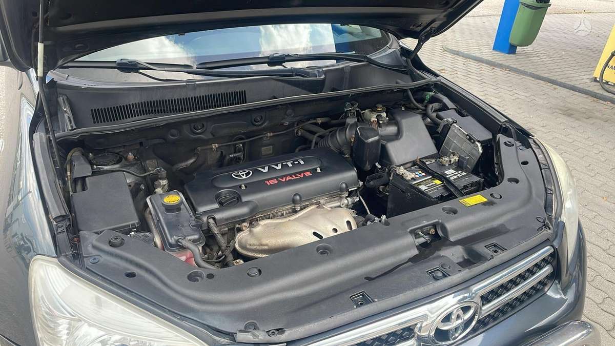 Toyota RAV4 2009 — photo 18