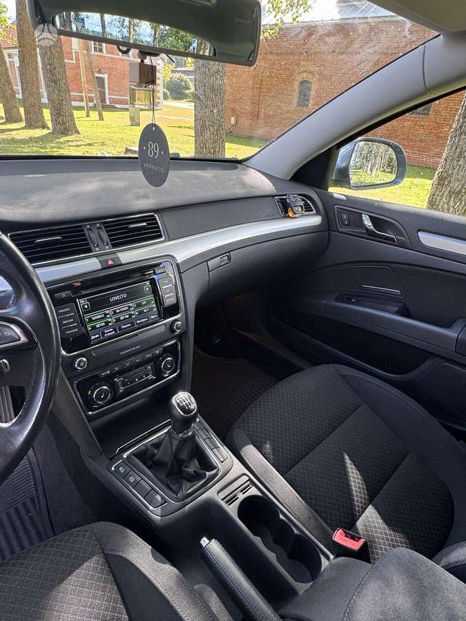 Skoda Superb 2013 — photo 9
