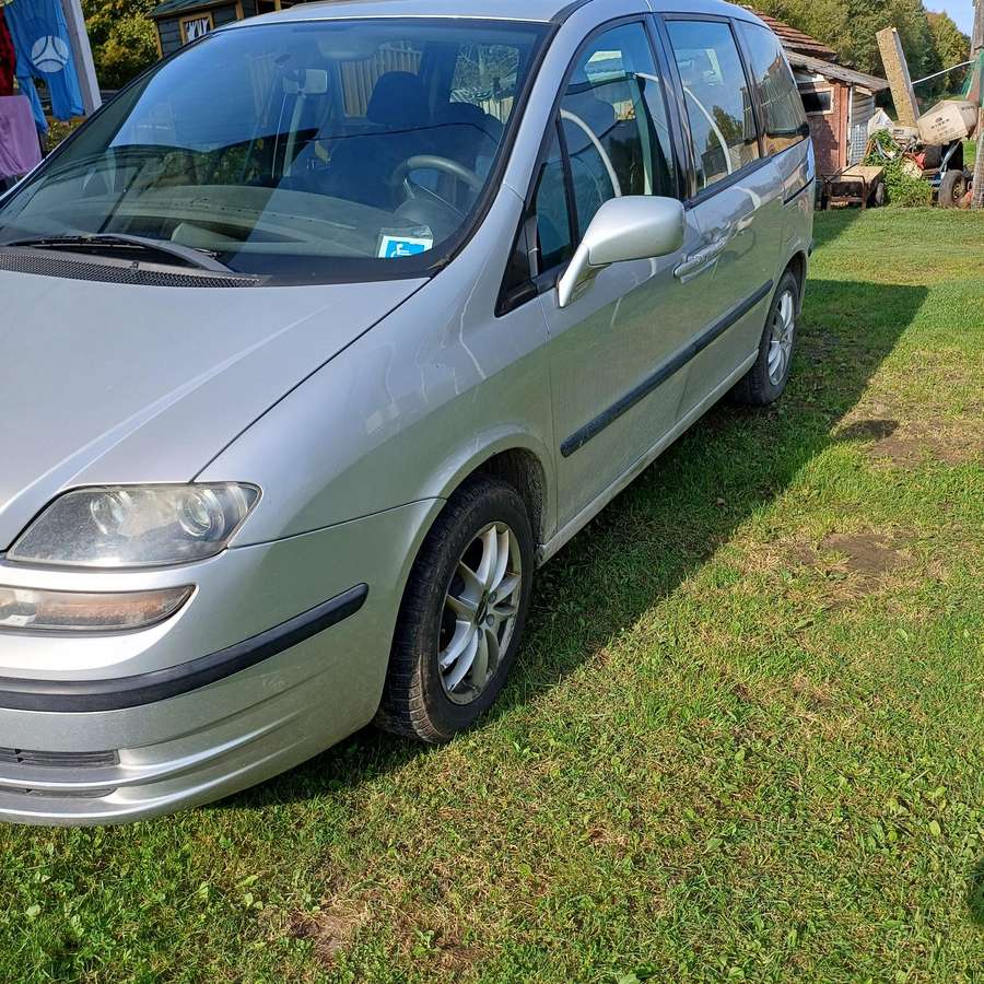 Fiat Ulysse 2008 — rear view