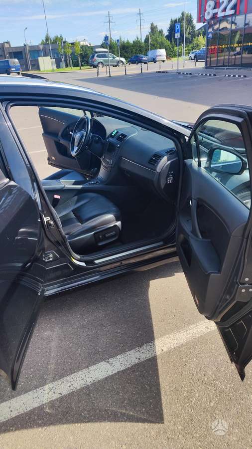 Toyota Avensis 2009 — photo 10