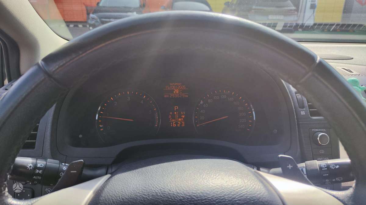 Toyota Avensis 2009 — photo 16