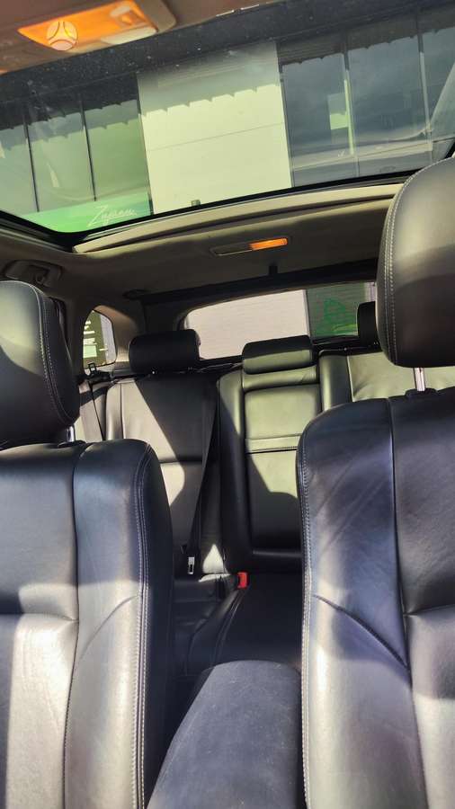 Toyota Avensis 2009 — photo 17