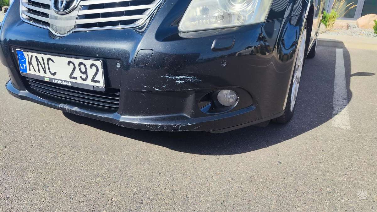 Toyota Avensis 2009 — photo 21