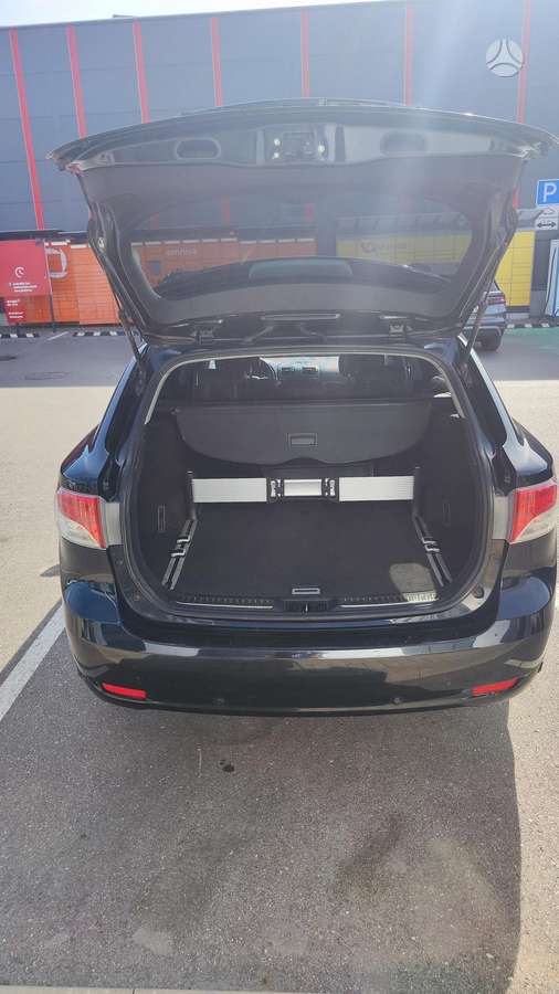 Toyota Avensis 2009 — photo 7