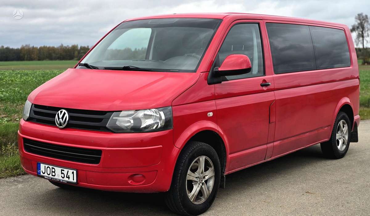 Volkswagen Transporter 2010 — interior