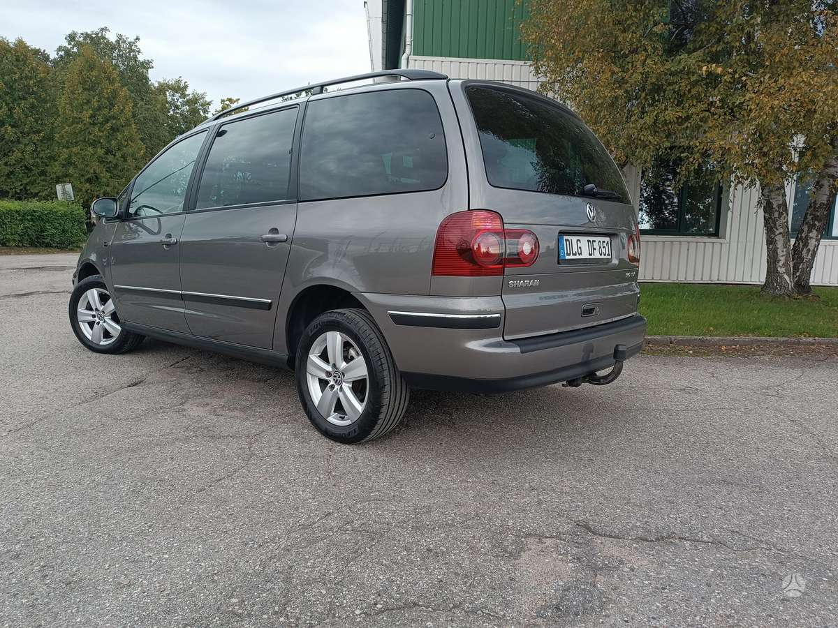 Volkswagen Sharan 2010 — photo 7