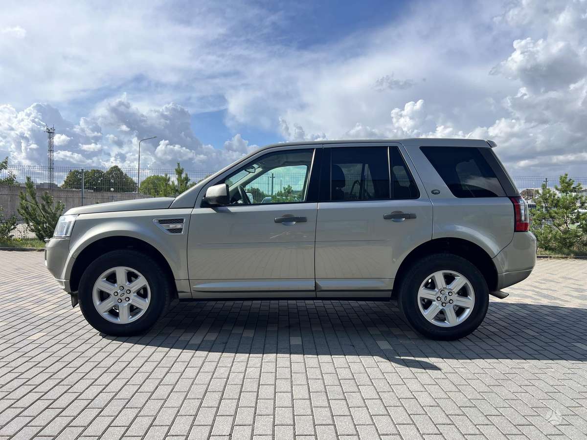 Land Rover 2011 — photo 5